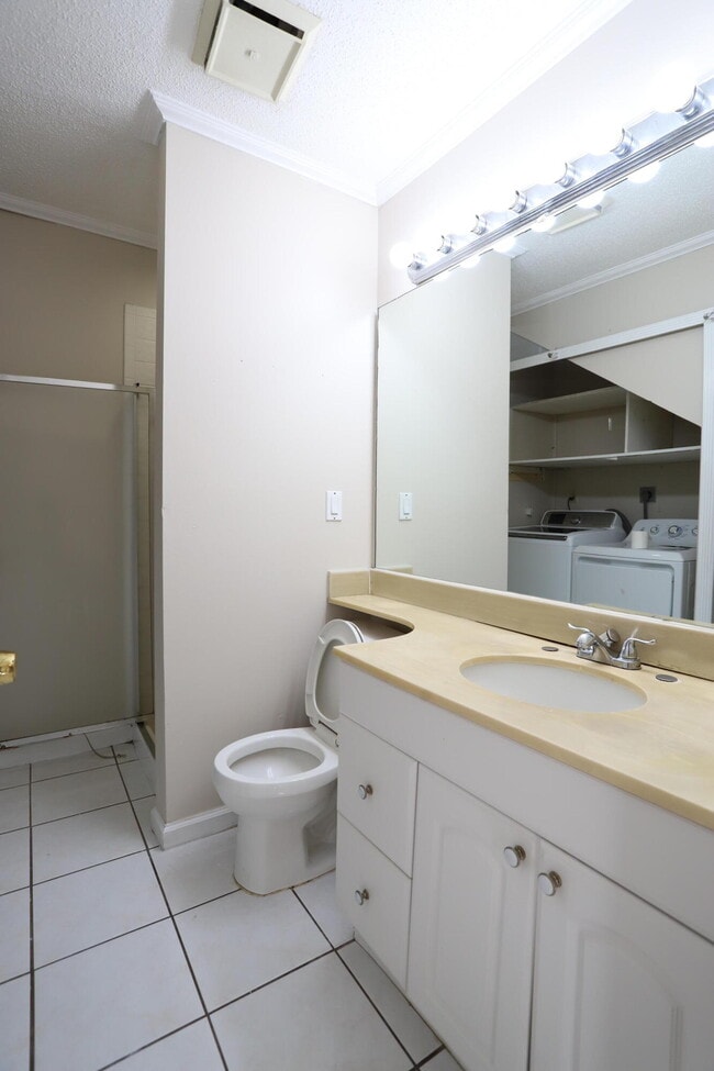 Building Photo - 101 Shoreview Dr