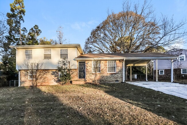 Building Photo - 5789 Northfield Dr