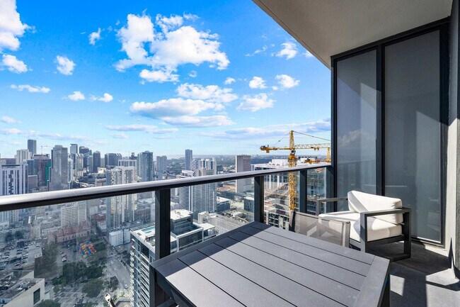 Building Photo - 159 NE 6th St