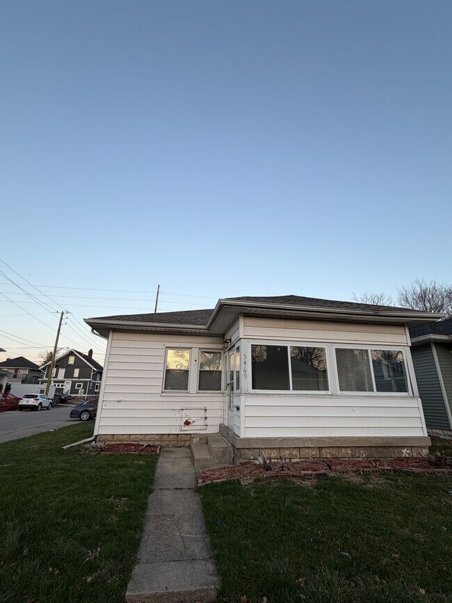Building Photo - Welcome to this charming 2-bedroom, 1-bathroom single-family home located in the heart of Indiana...
