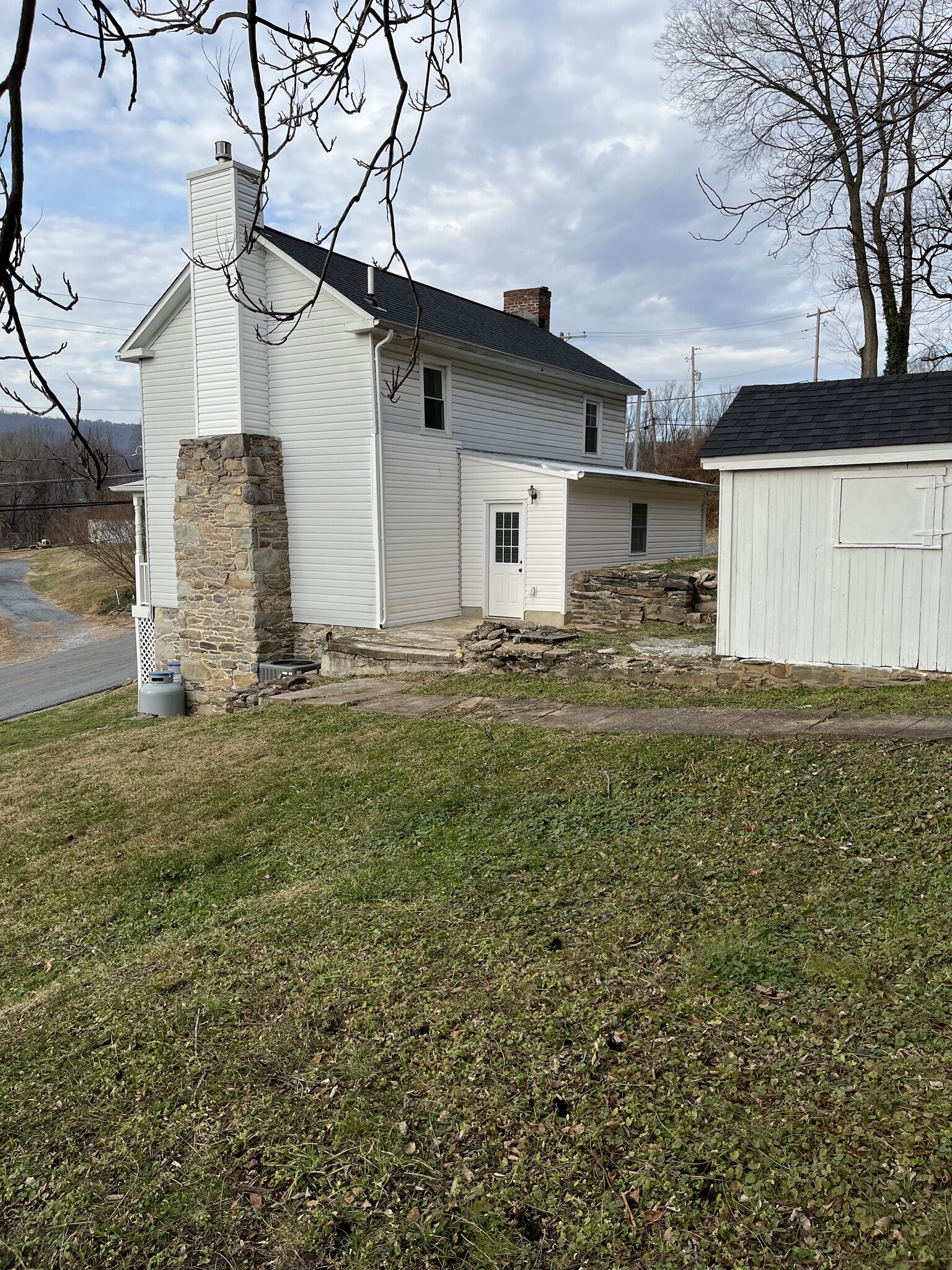 Building Photo - 735 Weverton Rd