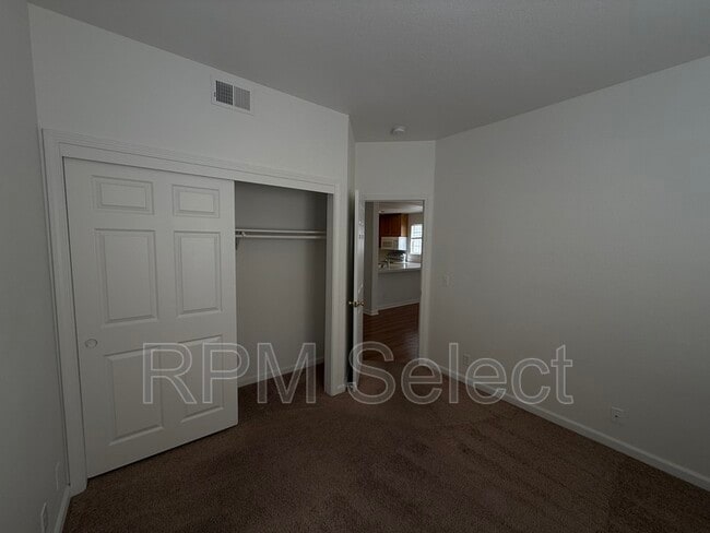 Building Photo - 1255 Farragut Cir