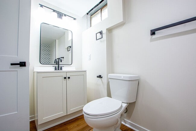 Building Photo - 3 Bedroom / 2 Bath Home with Finished Basm...