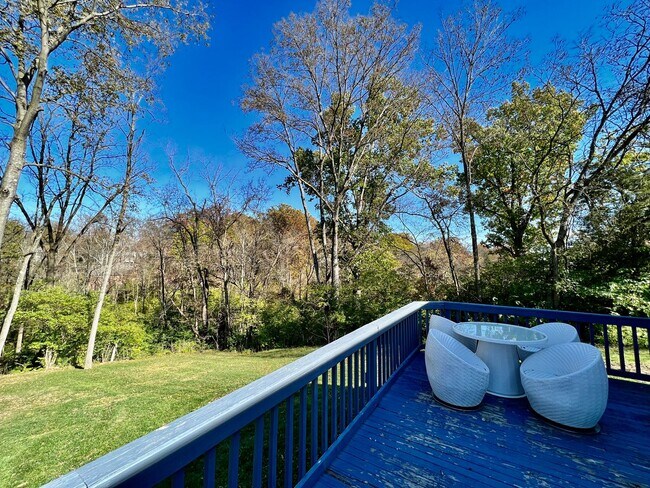 Building Photo - Beautiful 4 BDR Home - Near I-75