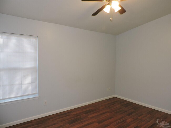 Building Photo - 7820 Oak Forest Pl