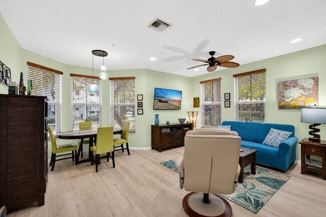 Building Photo - 4345 Parkside Dr