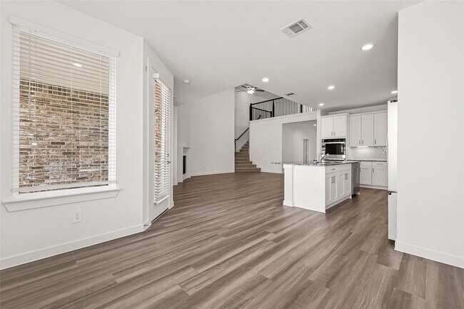 Building Photo - 426 Yellow Dandelion Ln