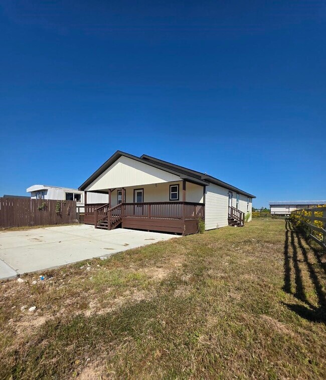 Building Photo - 1426 Rd 5734