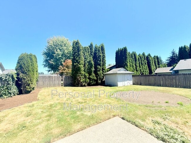 Building Photo - 7621 NE 158th Ave
