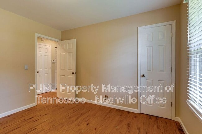 Building Photo - 110 Woodridge Dr