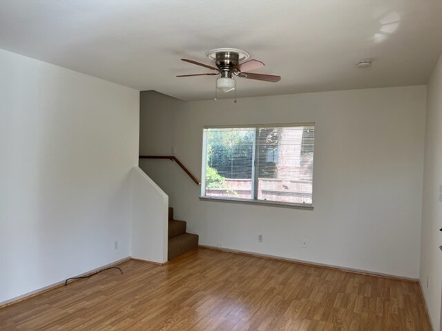 Living Room w/ Fan - 336 Lincoln Ave