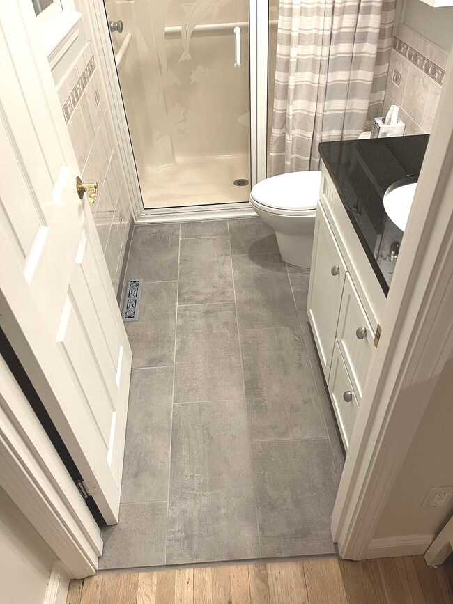 Building Photo - 114 Portside Cir