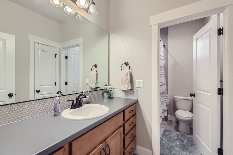 Building Photo - 6898 Autumn Leaf Dr