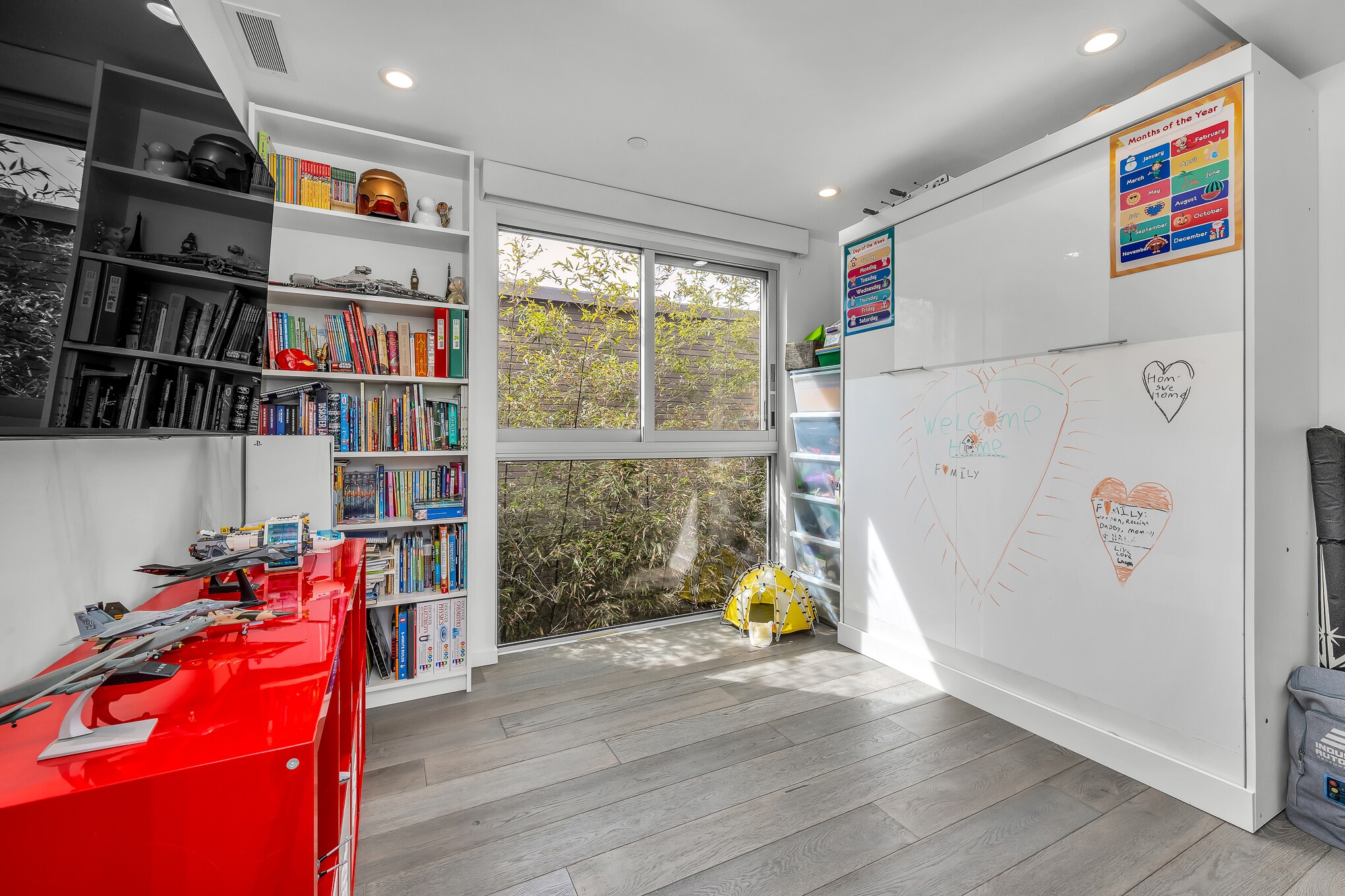 3rd bedroom w Murphy bed - 718 Marine St