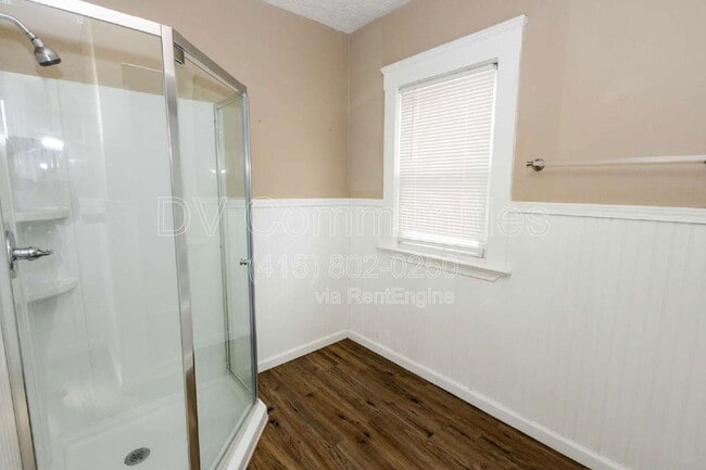 Building Photo - 7618 Grand Division Ave