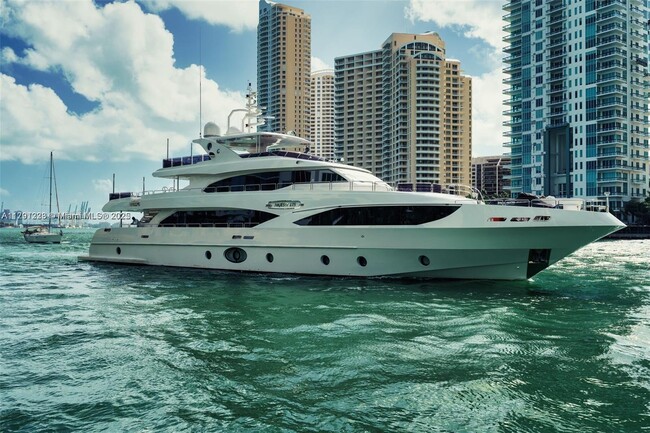 Building Photo - 335 S Biscayne Blvd