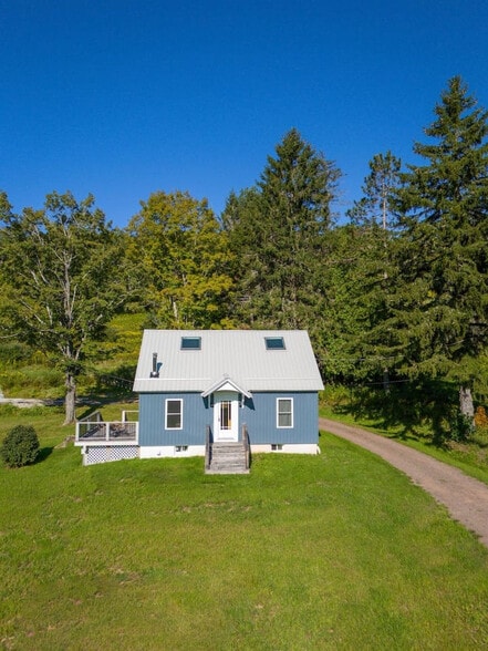 Building Photo - 2697 Chambers Hollow Rd
