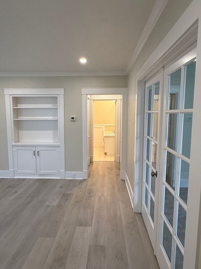 Building Photo - Newly updated 3 Bedroom 2 Bathroom Single Level Home in Santa Rosa's Junior College Area