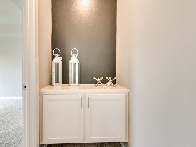 Building Photo - Modern Home in Edmond Schools - 4 bedrooms...