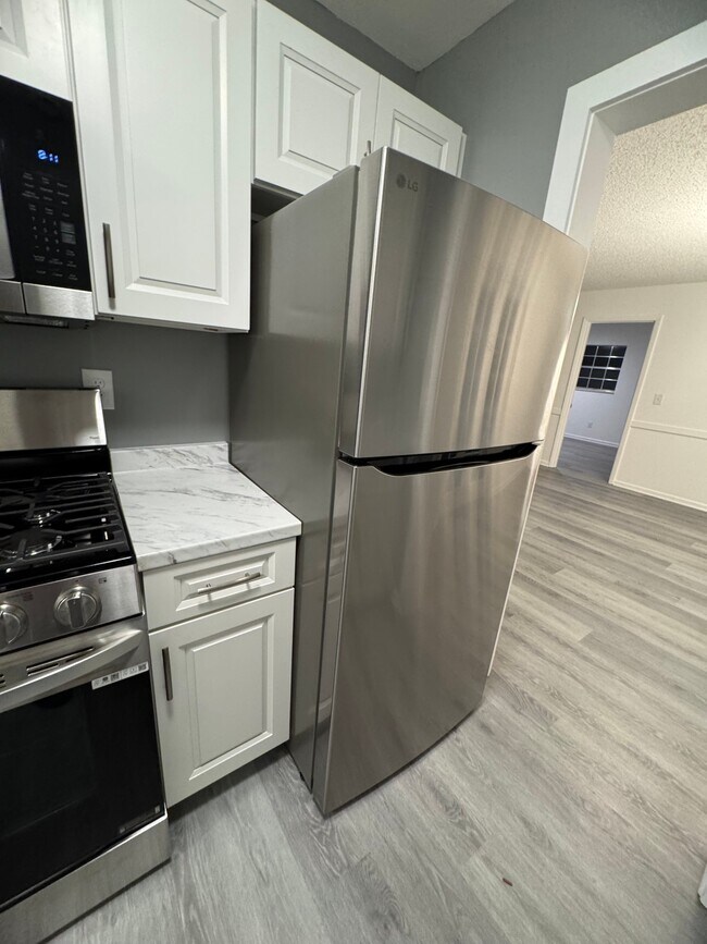 Building Photo - 5064 Springwood Rd