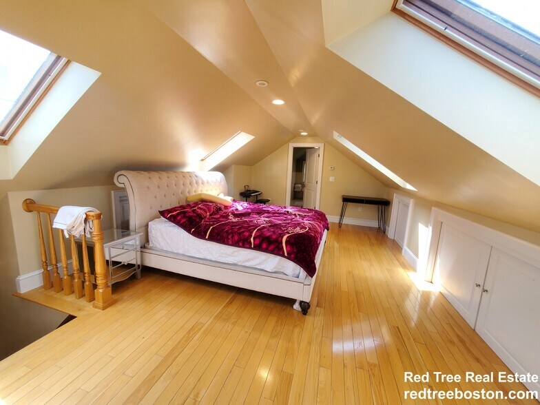 Building Photo - 41 Blenford Rd