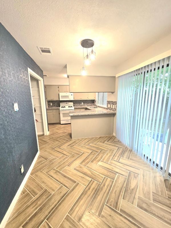 Building Photo - 1417 Hyridge Cir