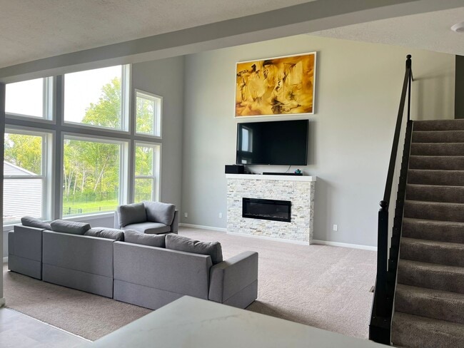 Building Photo - 2018 Poloview Pl