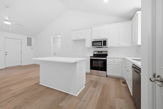 Building Photo - 21169 Baileys Ln