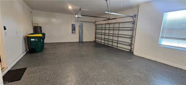 Building Photo - 408 Bahia Grande Ave