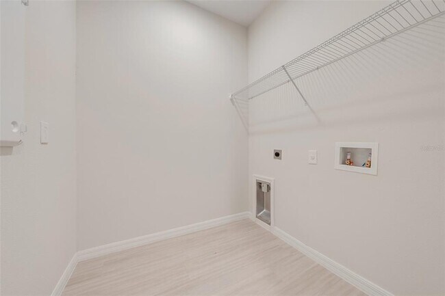 Building Photo - 2139 Penny Ln