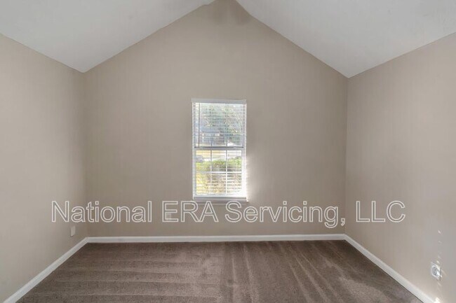 Building Photo - 123 Willow Springs Ln