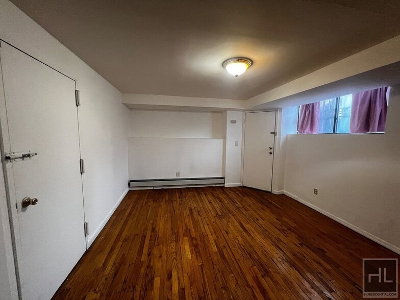 Building Photo - 111 STREET