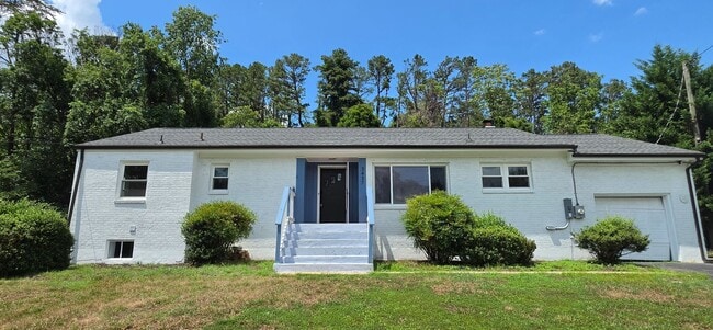 Building Photo - 3417 Windsor Rd