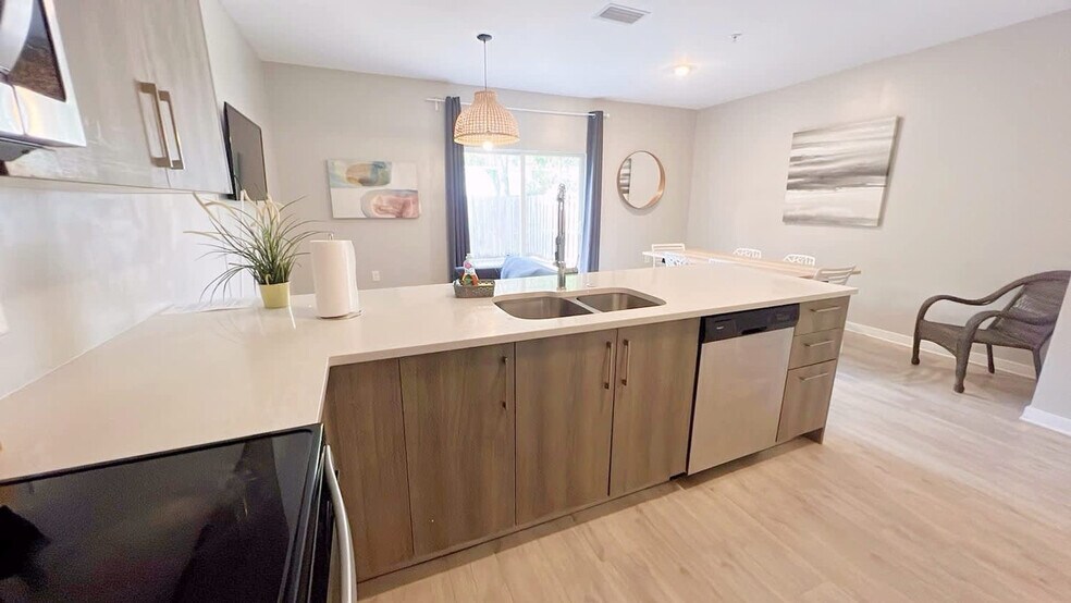 Building Photo - 171 NW 158th St