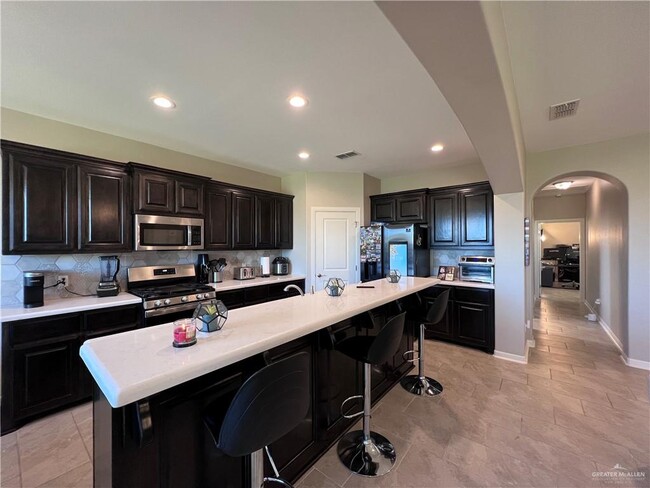 Building Photo - 40 Ensenada Ave