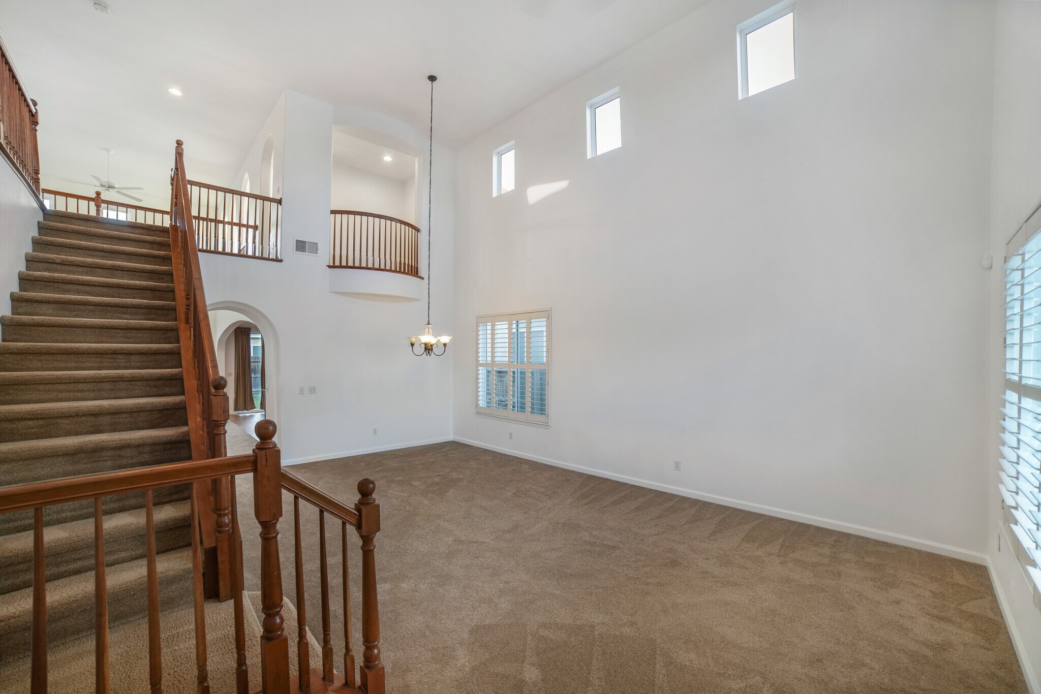 Building Photo - 10849 Brookfield Ave