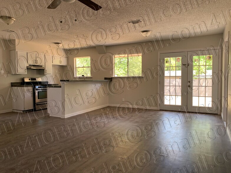 Building Photo - 410 Bridgit Dr