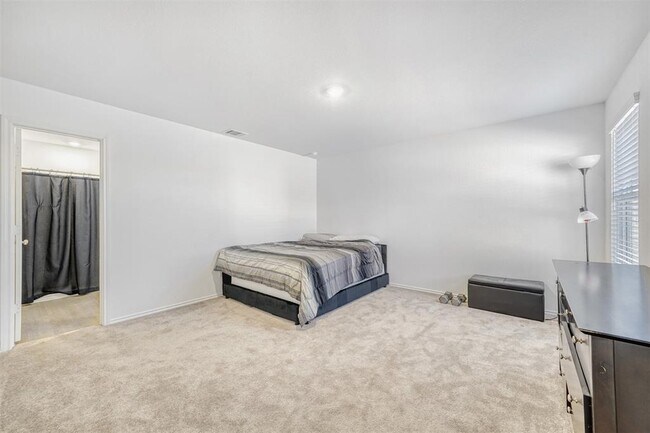 Building Photo - 100 Burt Rainey Ln