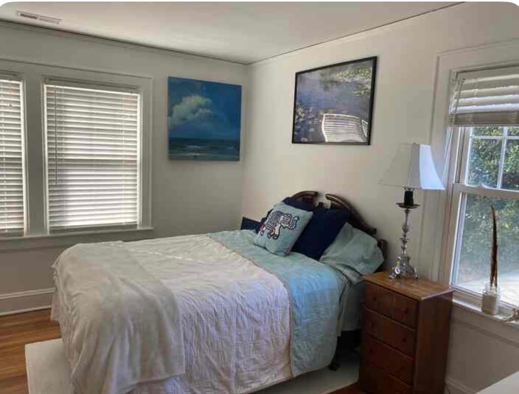 Building Photo - 124 Sheridan Cir