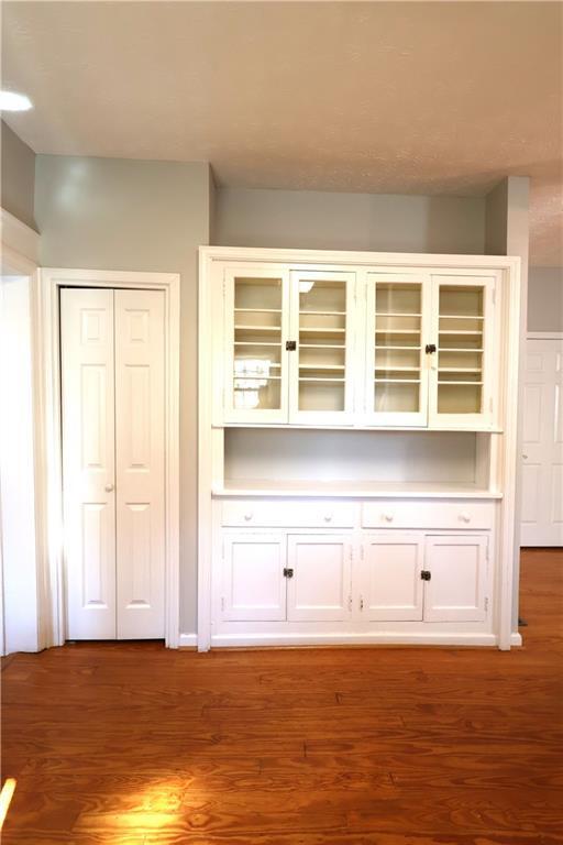 Building Photo - 217 Mountain View St