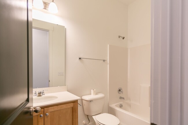 Building Photo - Stunning home in The Parks at Meadowview!