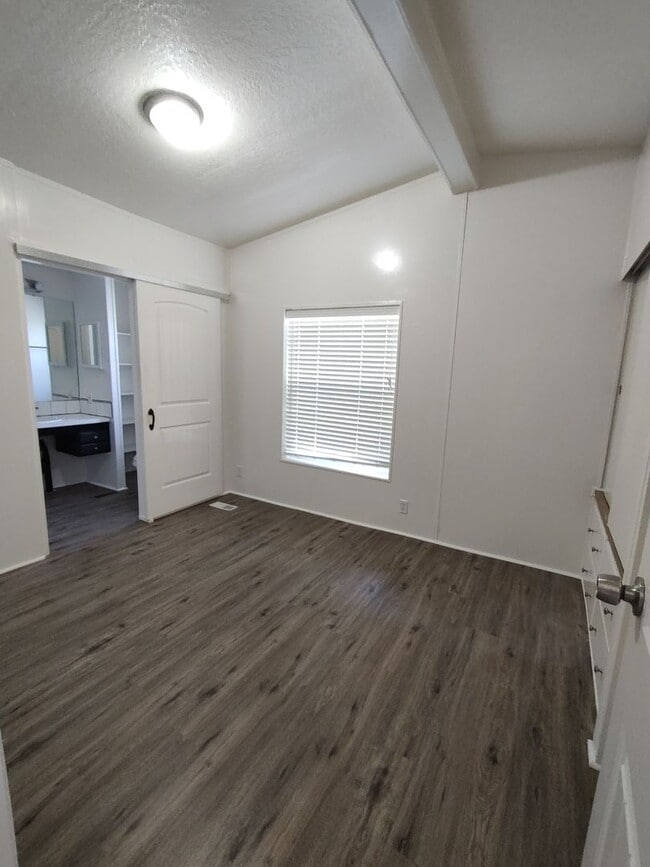 Building Photo - 3 Bedroom 2 Bath Manufactured House