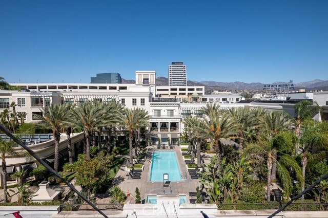 Building Photo - 305 Caruso Ave