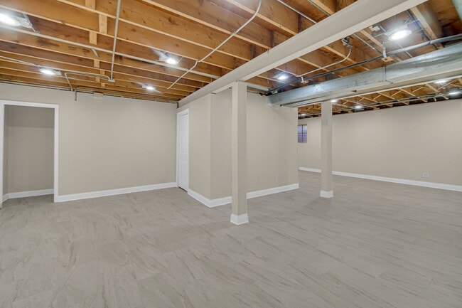 Building Photo - 1313 Court P