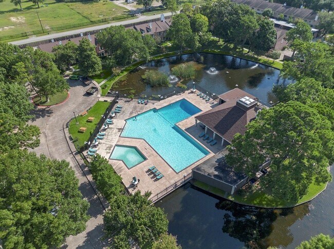 Building Photo - 5800 Lumberdale Rd