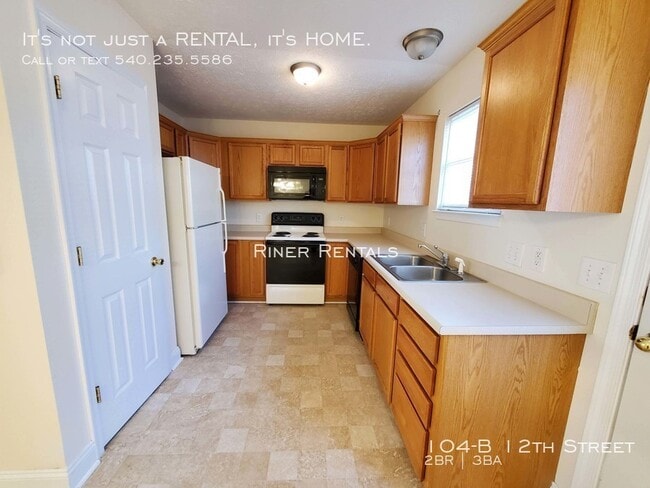 Building Photo - 104-B 12th Street-