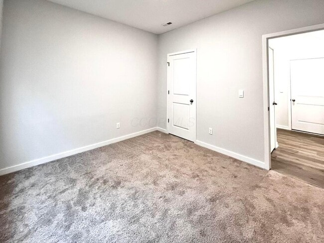 Building Photo - 473 Park Vista Dr