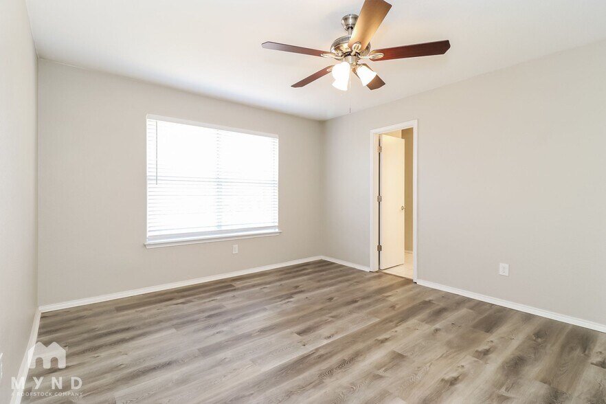 Building Photo - 4809 St Thomas Pl