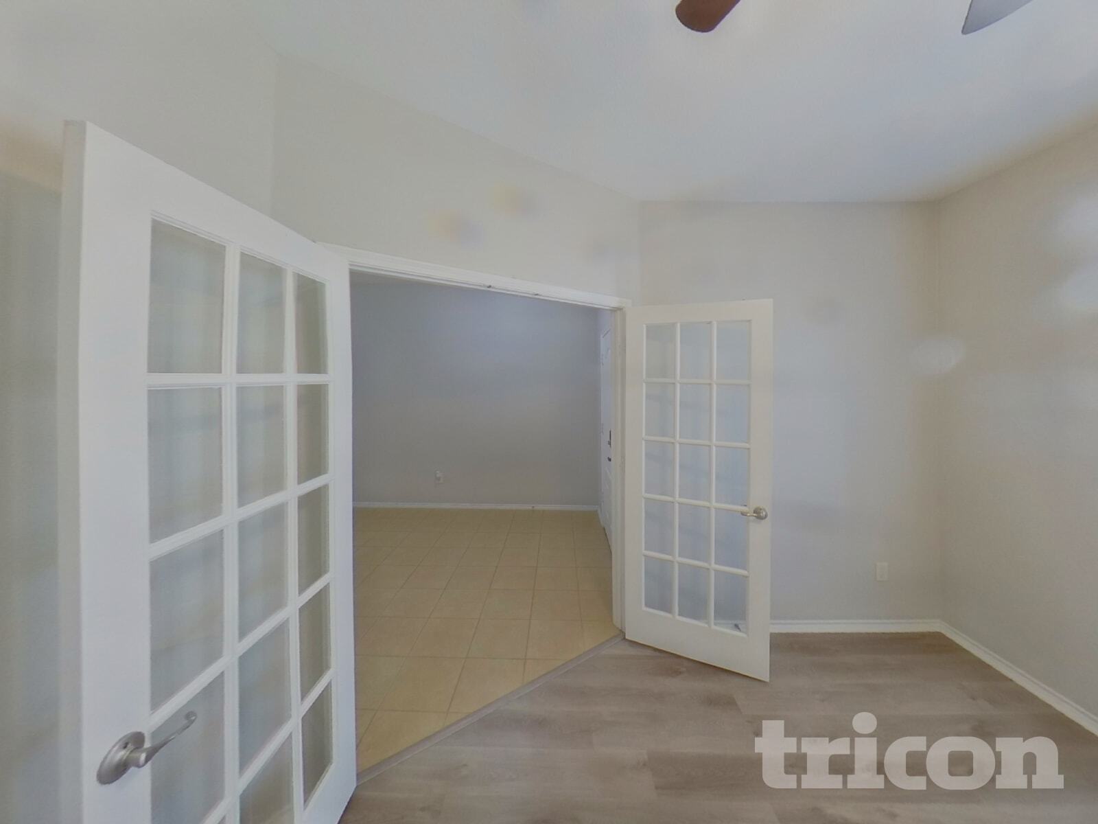 Building Photo - 605 W Grove Cir