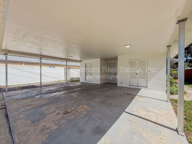 Building Photo - 470 93rd Ave N